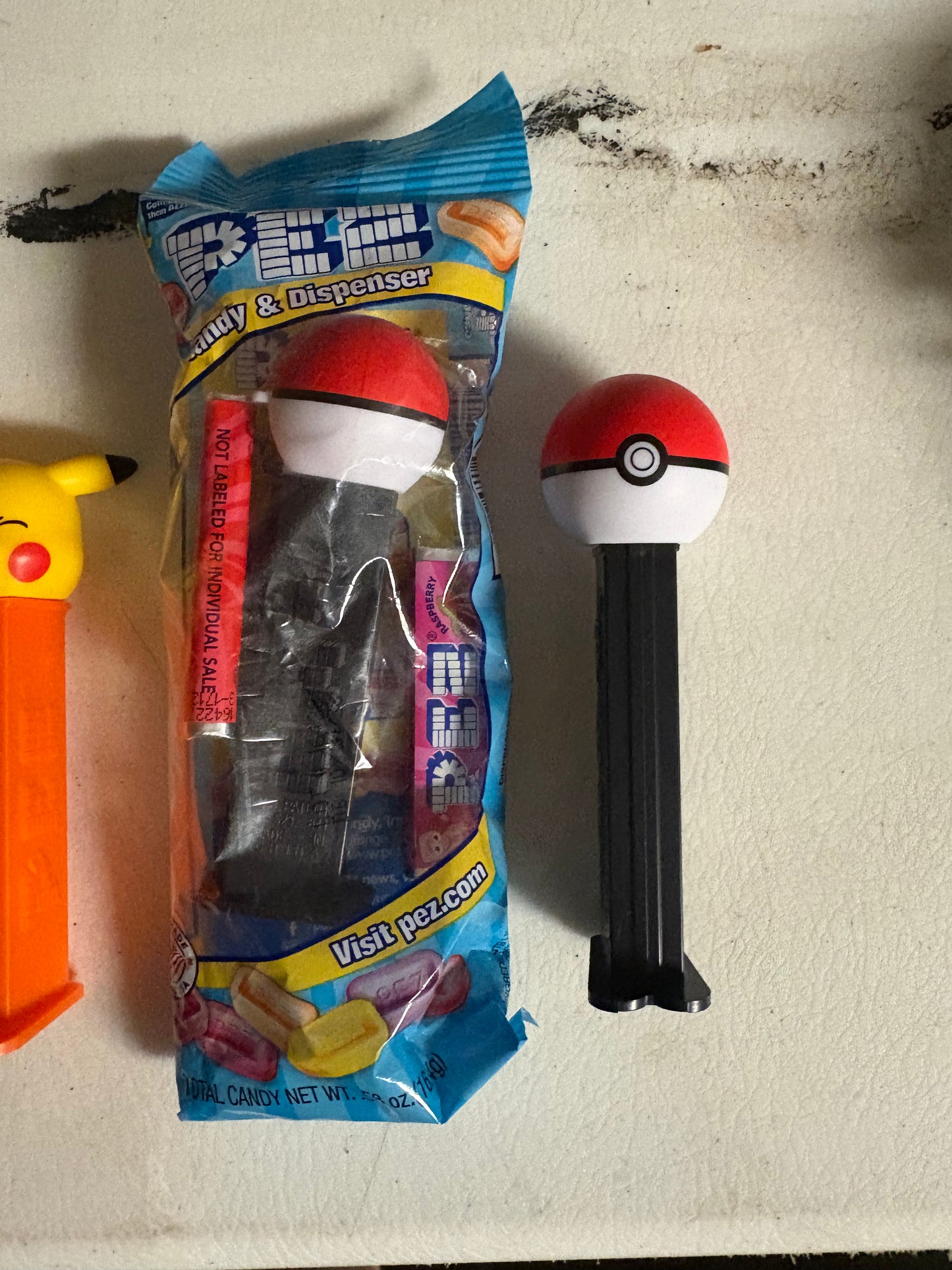 Pez dispensers, set of 10 - Three brand new in package