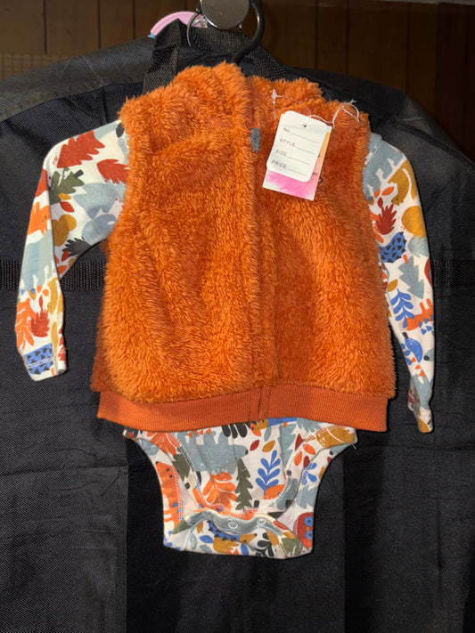 6-12 month outfit, unisex.