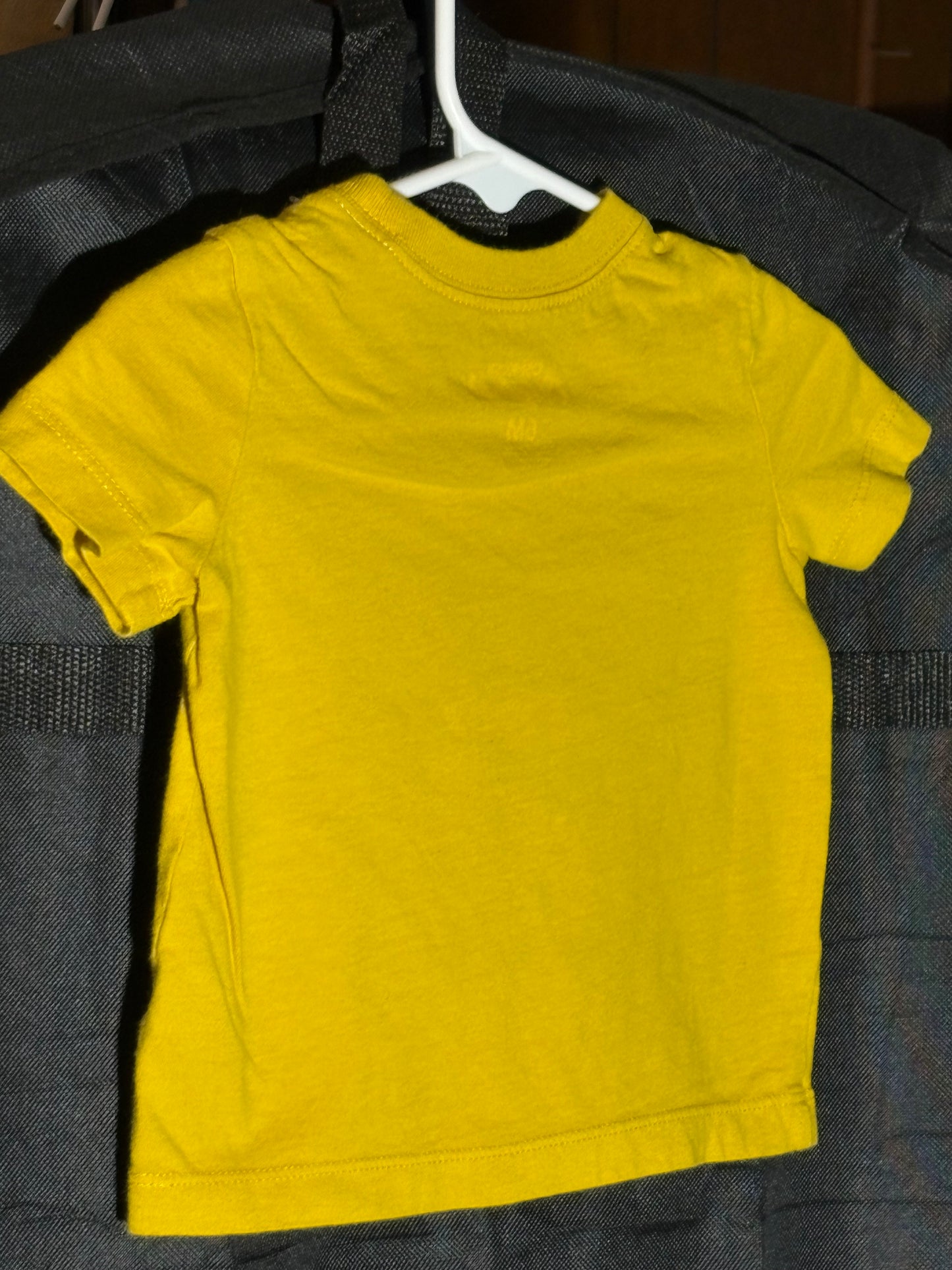 Size 6 month, OshKosh Brand, Yellow Tshirt