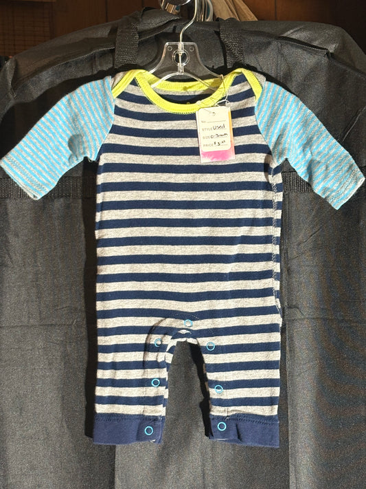 Size 0-3 month, Circo brand, footless jumper