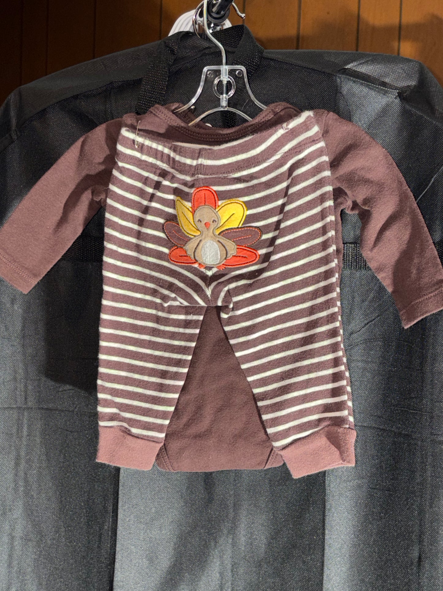 Size 3 month, Carters Brand, Gobble til you Wobble Outfit