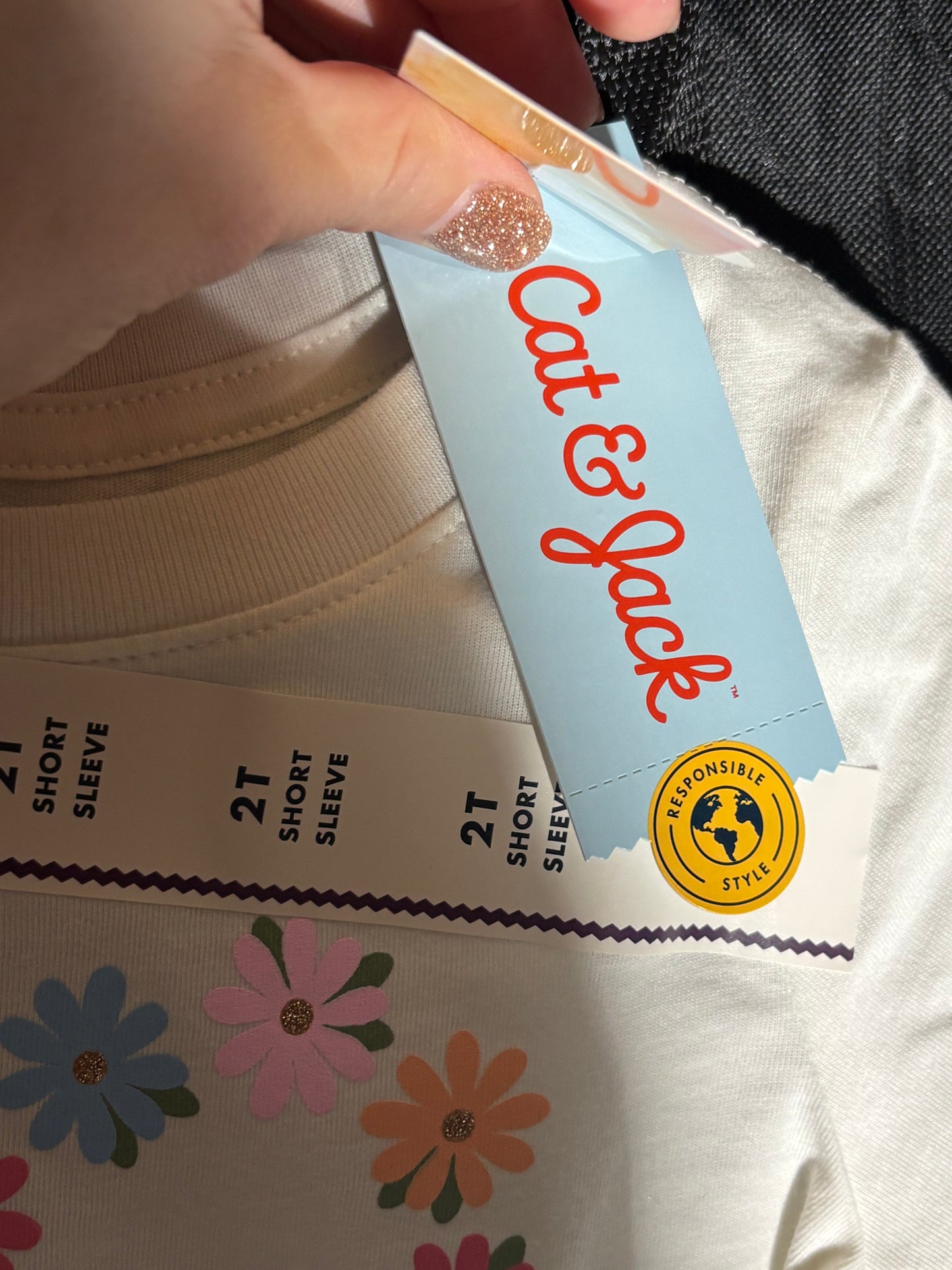 Size 2T, Off white T shirt, Cat & Jack Brand