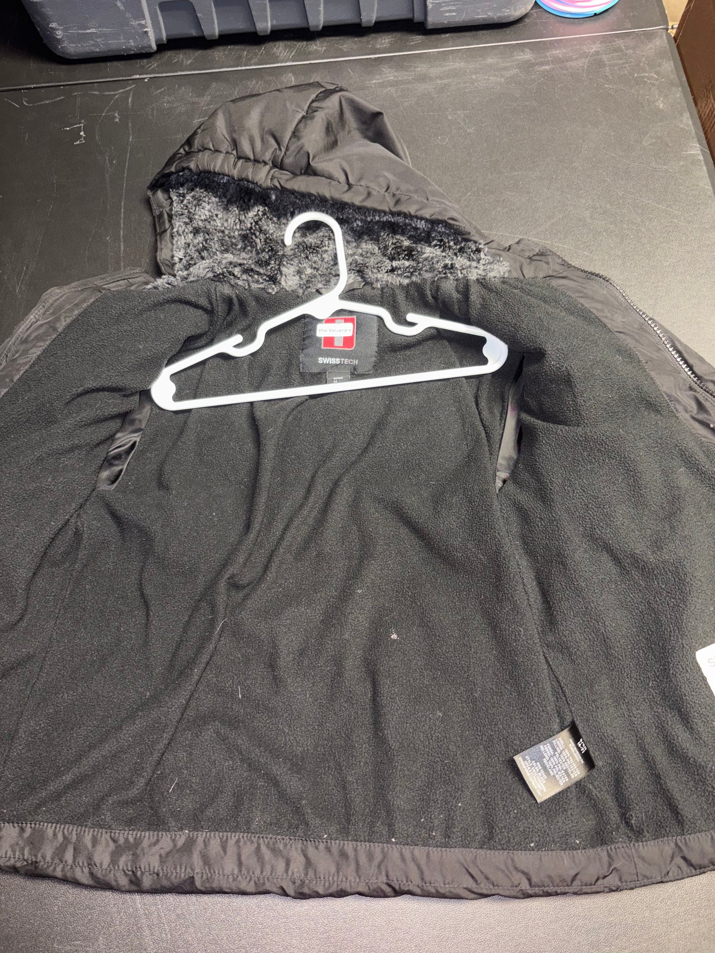 Size 6/7 Youth, Black, Swiss Tech Brand, winter coat