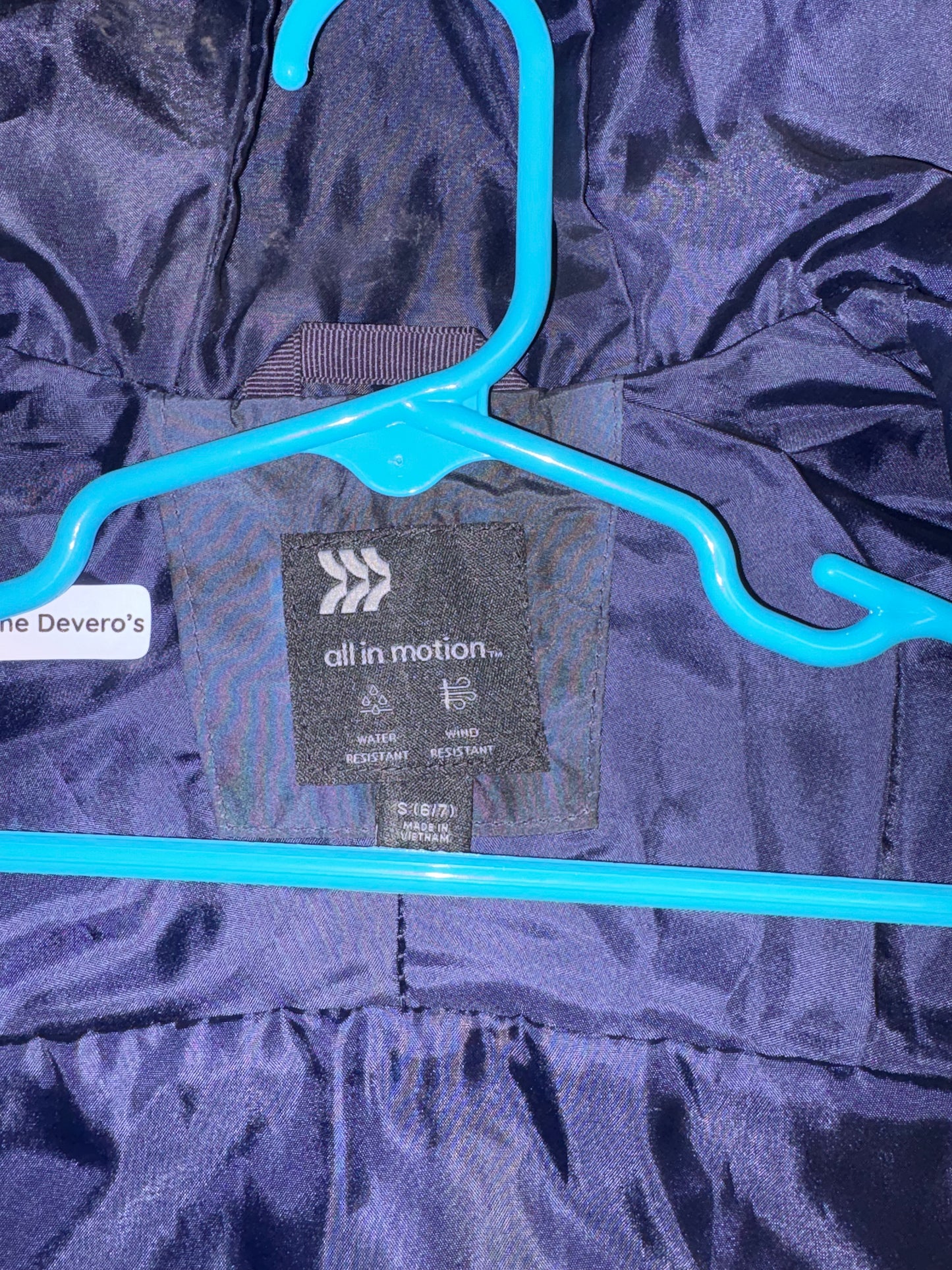 Size 6/7 Youth, lightweight/Wind Jacket, Blue