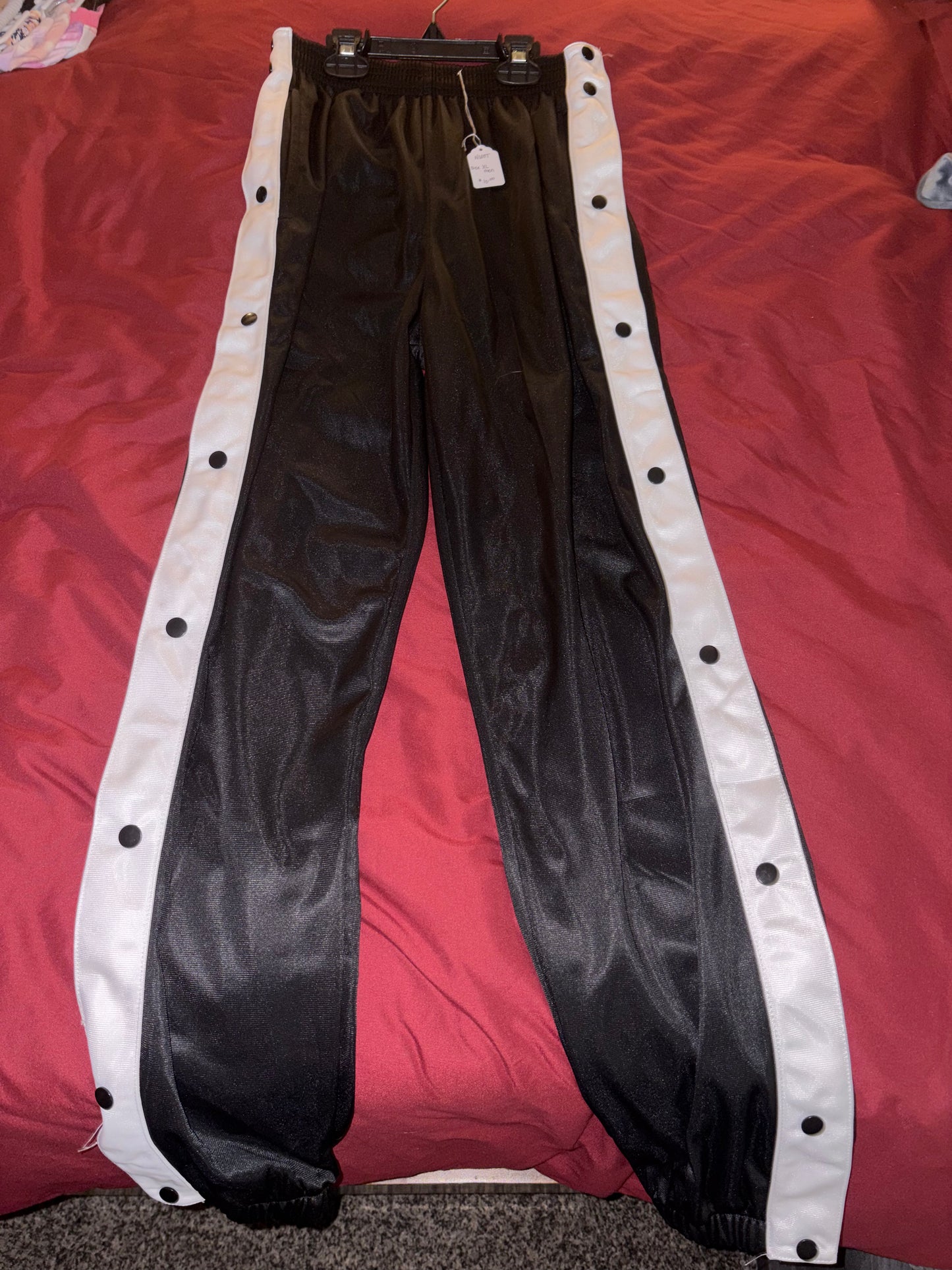 Size XL men’s snap down pants, NWOT