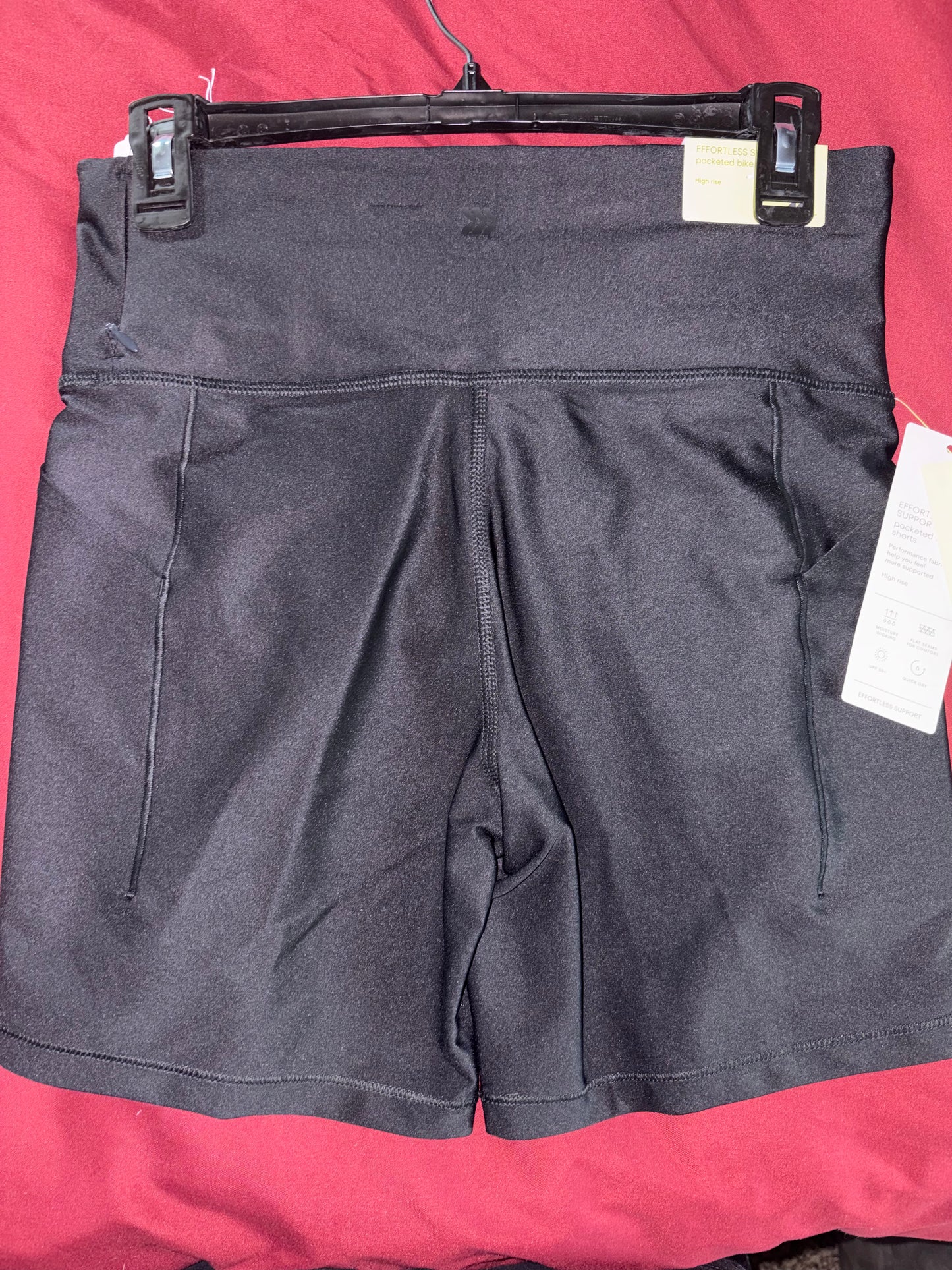 Size Medium Women’s high rise, effortless support, pocketed, bike shorts, black, all in motion brand - NWT￼