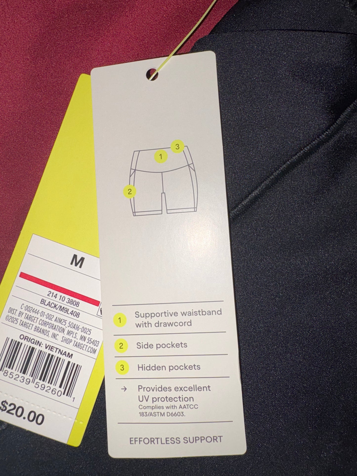 Size Medium Women’s high rise, effortless support, pocketed, bike shorts, black, all in motion brand - NWT￼