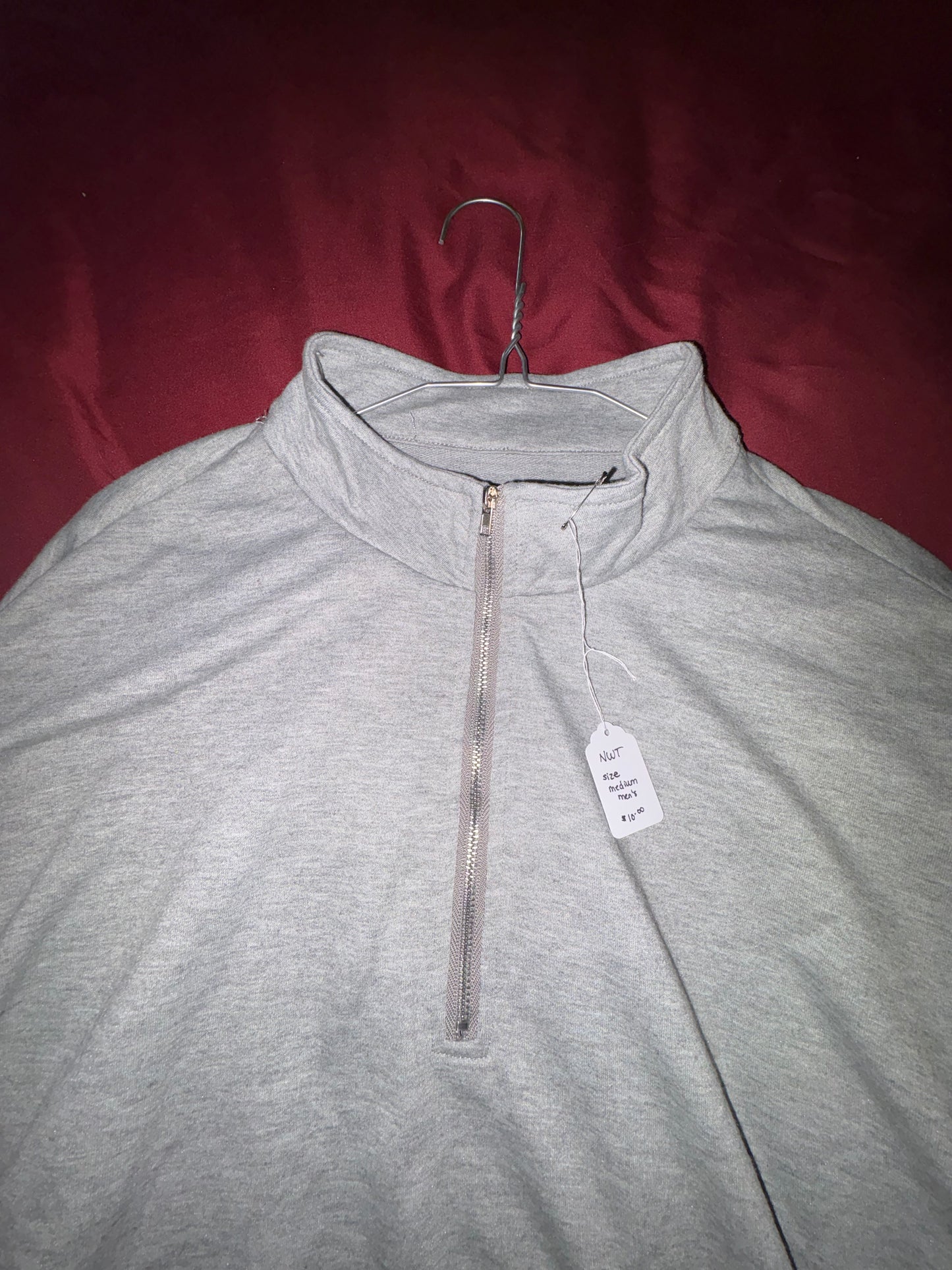 Size Men’s Medium, gray gymsmart pullover, originally $45.99. NWT